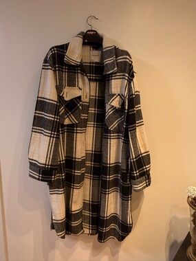 Women's long Black & White Plaid Shacket Jacket